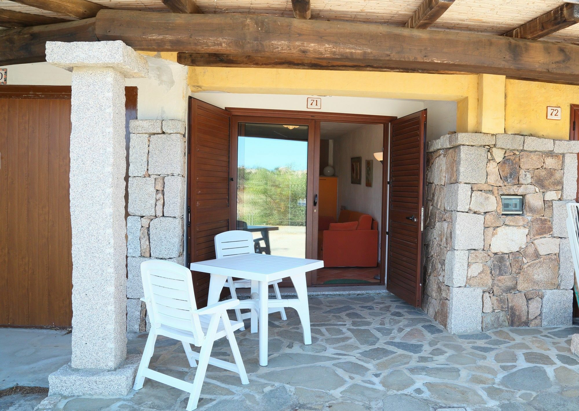 Delia Apartments San Teodoro  Eksteriør bilde